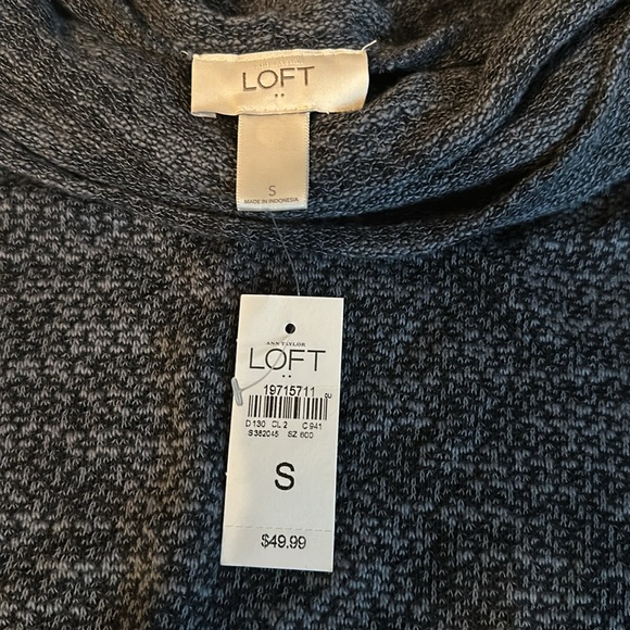 NWT loft turtleneck sweater - Picture 2 of 3